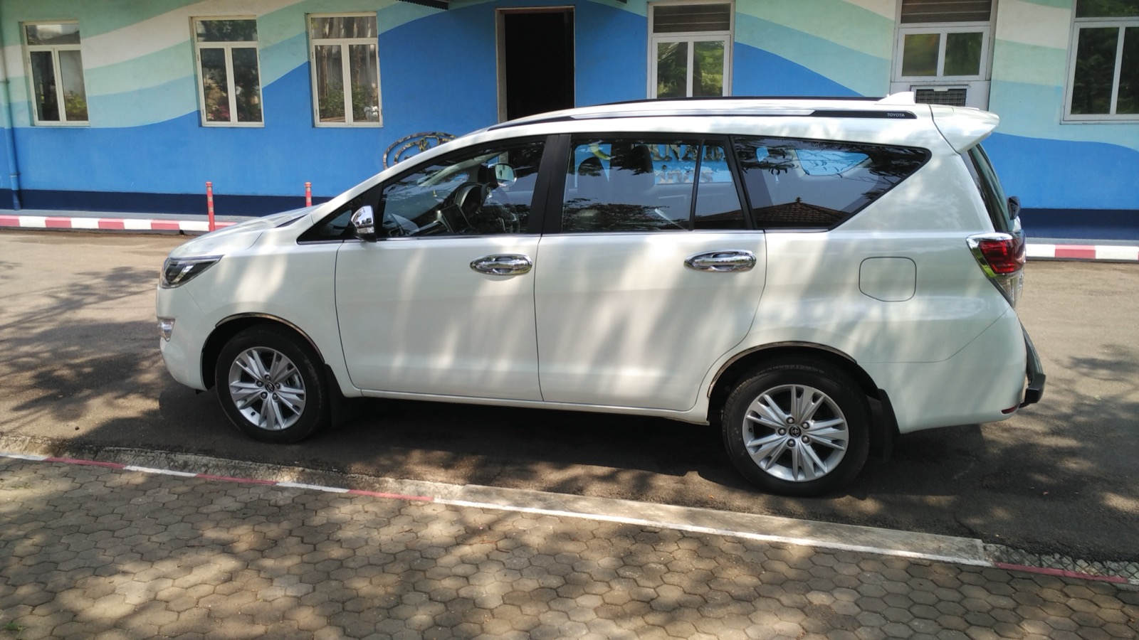Toyota Innova Crysta cab in Bangalore